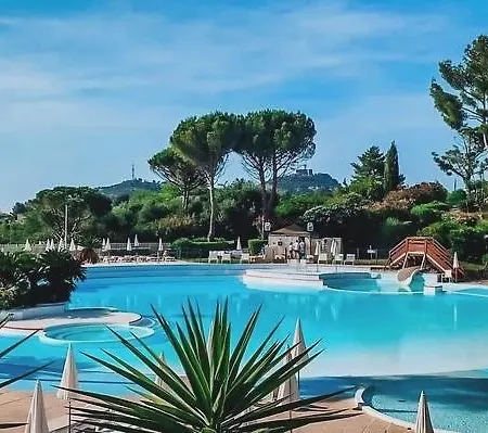 Cap Esterel Centre Fh Grand T2 Inclus Parking Couvert, 5 Piscines, Jardin Cloture,climatisation,vue *