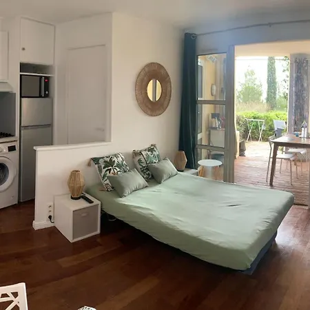 Cap Esterel Centre Fh Grand T2 Inclus Parking Couvert, 5 Piscines, Jardin Cloture,climatisation,vue Апартаменты