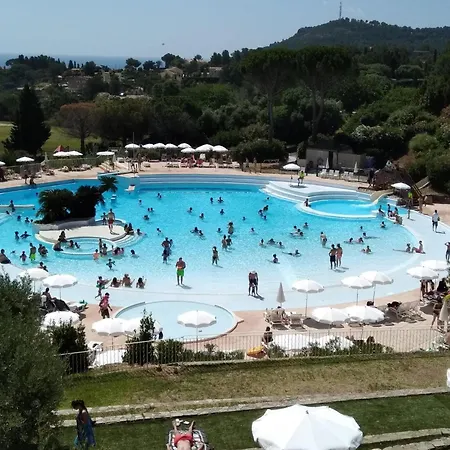 Cap Esterel Centre Fh Grand T2 Inclus Parking Couvert, 5 Piscines, Jardin Cloture,climatisation,vue Апартаменты Сен-Рафаэль